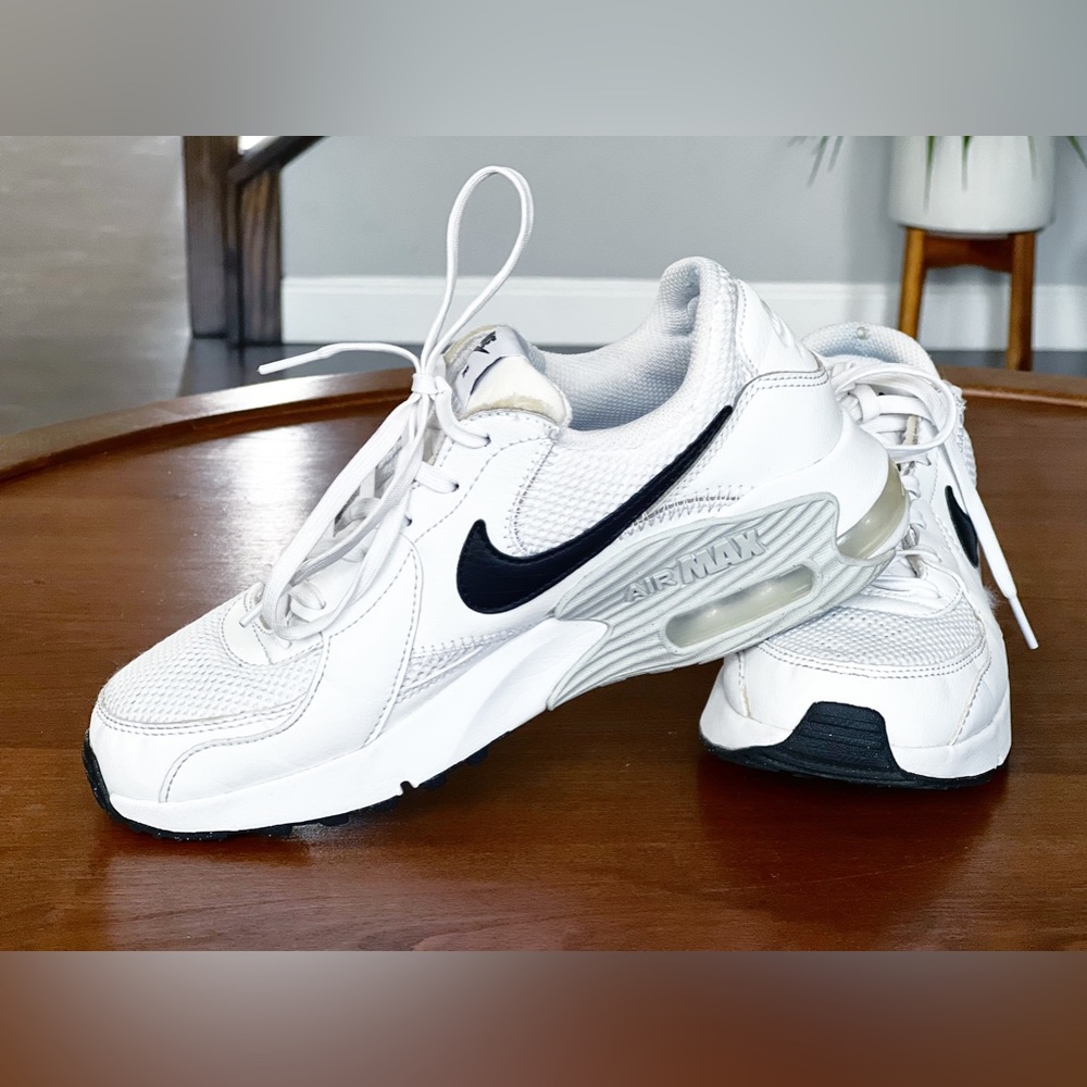 NIKE AIR MAX EXCEE women’s 7 or 7.5